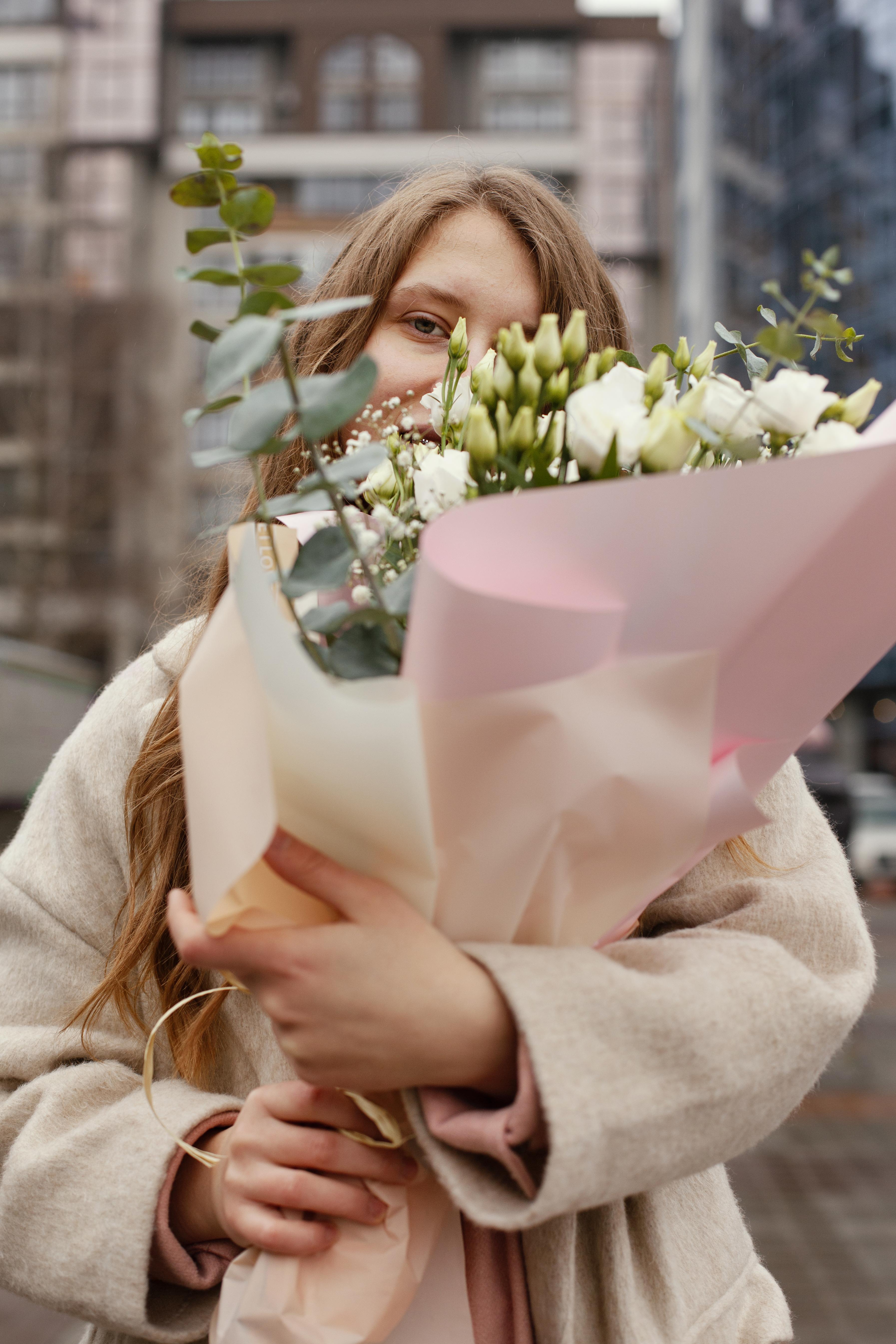 Цветы на 14 февраля: как выбрать букет, который скажет о чувствах больше слов